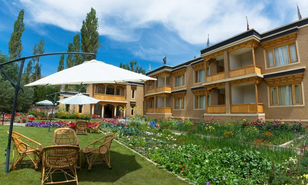 Hotel The Saraha Leh Esterno foto